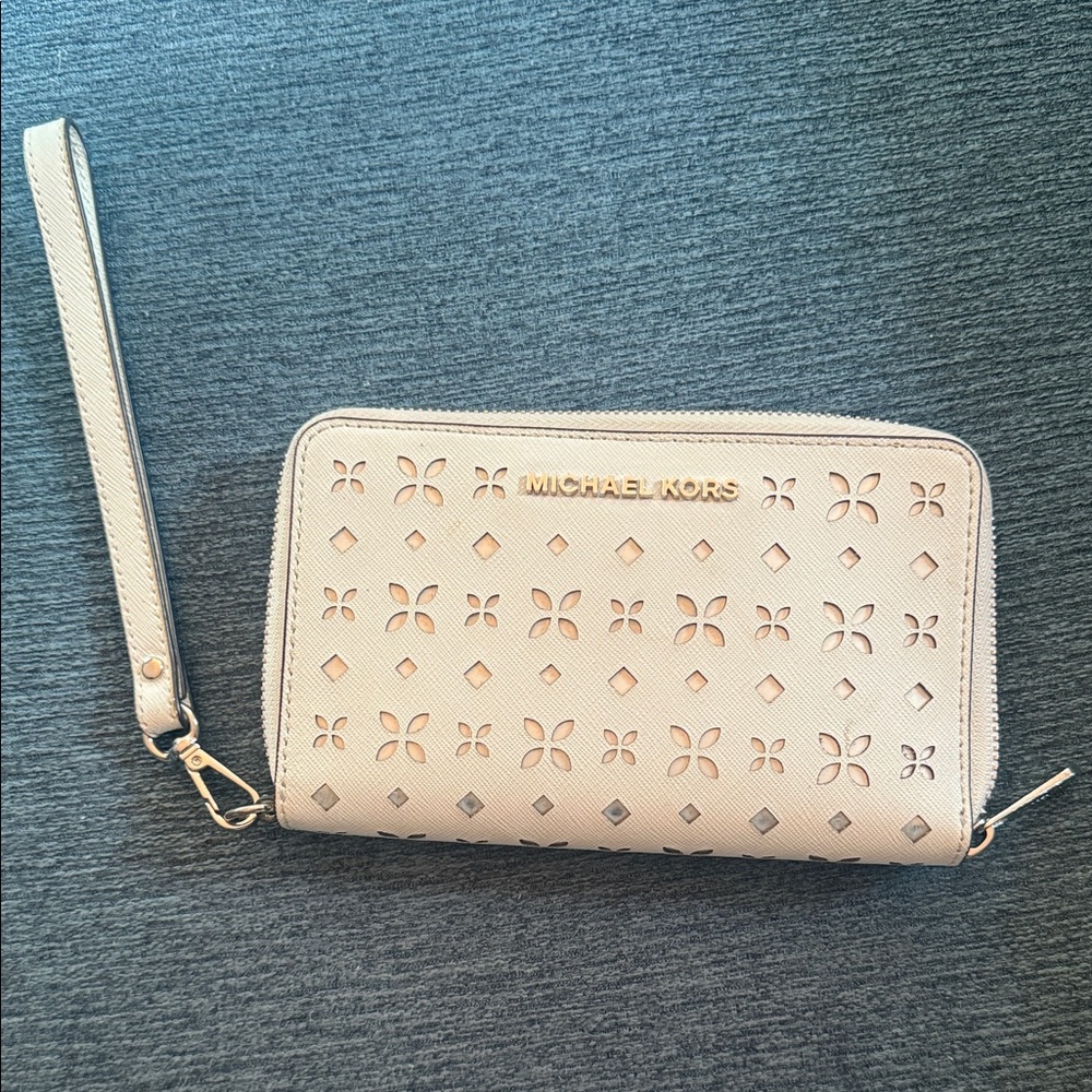 Michael Kors white with silver Cutout Wristlet